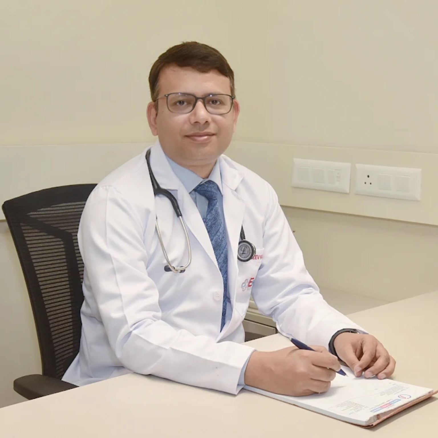 Dr Rajeev Kasliwal